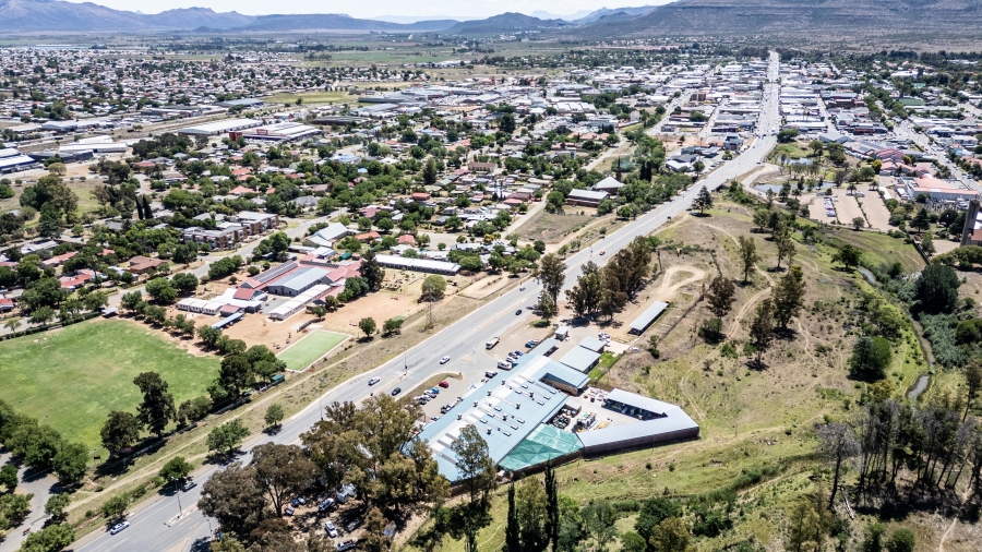 To Let commercial Property for Rent in Komani Park Eastern Cape
